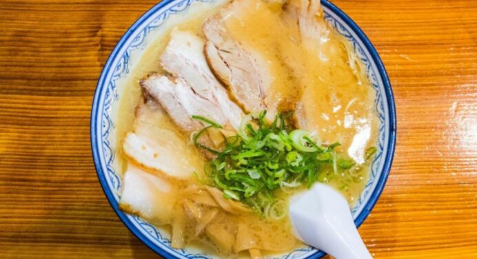 A Saborosa Sopa de Tonkotsu Ramen